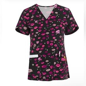 Betsey Johnson floral skull scrubs top sz XS medical pocket health